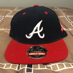 ATLANTA BRAVES SNAPBACK HAT